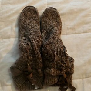 Quilted gray tie up uggs